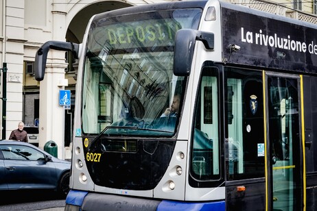 Sciopero generale di 8 ore venerdì, 4 ore per bus-metro e aerei