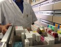 Una farmacista (ANSA)