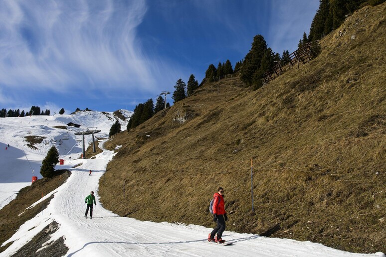 Clima: su Alpi in futuro meno neve e stagione sci più breve - RIPRODUZIONE RISERVATA